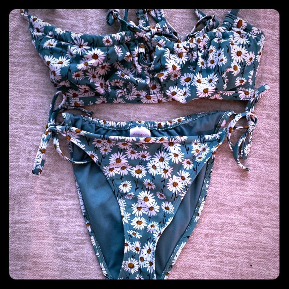 Super cute Daisy Bikini set